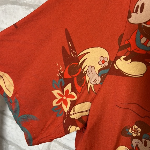 Disney Mickey Mouse Hawaiian theme button down shirt size Small - Picture 8 of 13